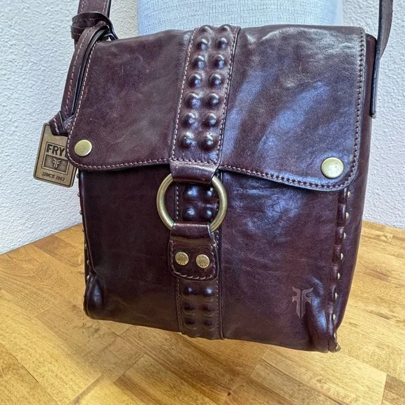RARE Frye Studded Leather Crossbody Messenger Flap Bag Dark Brown - Picture 1 of 15